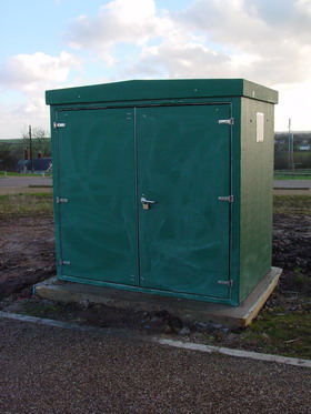Elect mains kiosk -s
