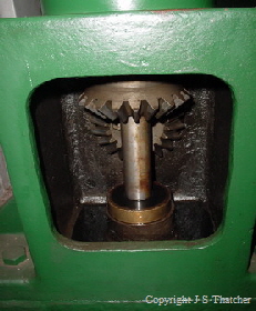 governor gearbox b