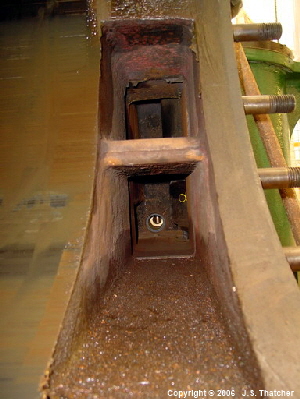 North  winder  LH side -  rear steam inlet